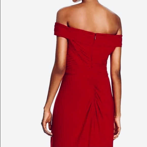 Adrianna Papell Womens Gown Red Size 4 
Pleated Off Shoulder Pintuck - Picture 9 of 10